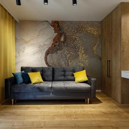 Urban Chic - Studio - Odra View&witolda Vratislav