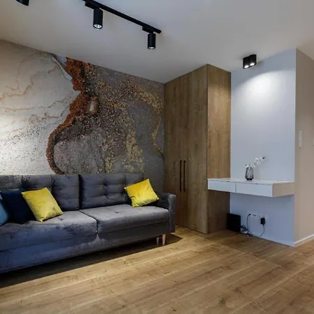 Urban Chic - Studio - Odra View&witolda Vratislav