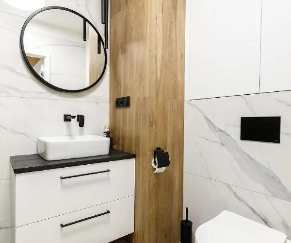 Urban Chic - Studio - Odra View&witolda * Βρότσλαβ